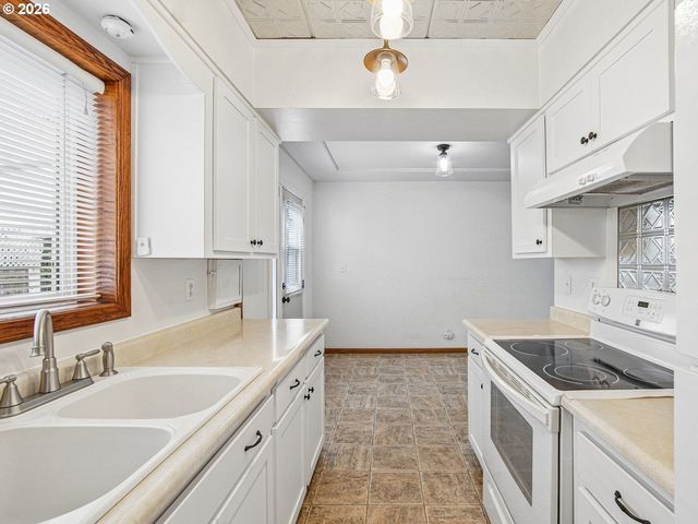 1035 Ne FORD St, Mc Minnville, OR 97128