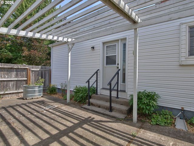 1035 Ne FORD St, Mc Minnville, OR 97128