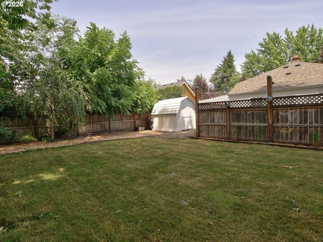 1035 Ne FORD St, Mc Minnville, OR 97128