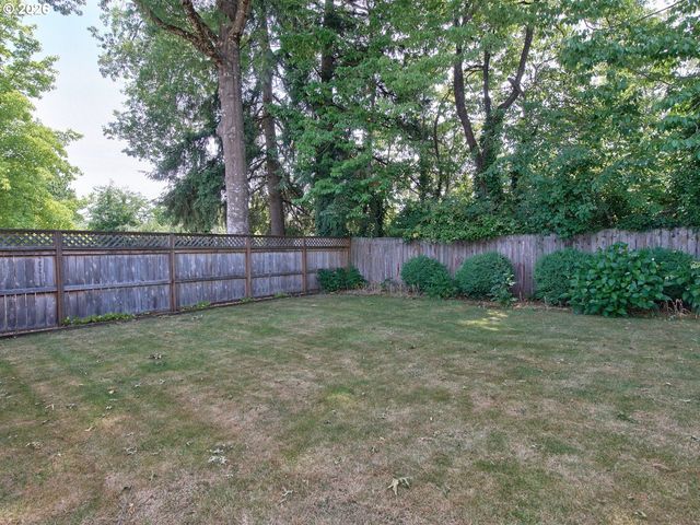 1035 Ne FORD St, Mc Minnville, OR 97128