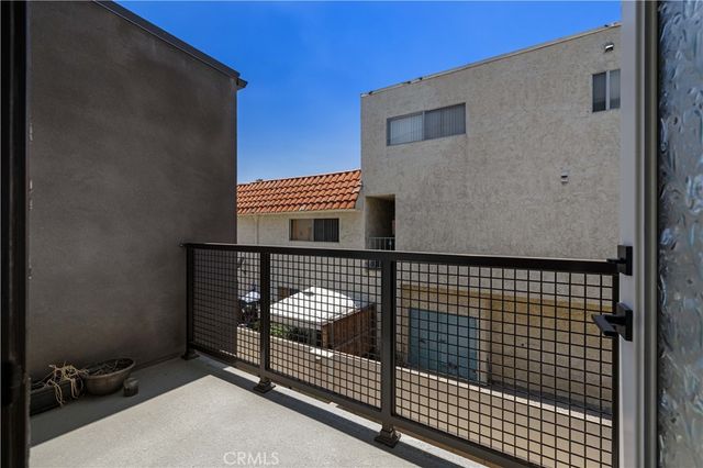 721 W Duarte Road B, Monrovia, CA 91016