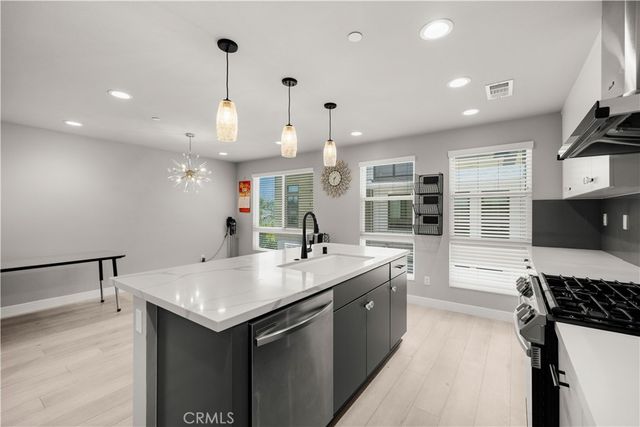 721 W Duarte Road B, Monrovia, CA 91016