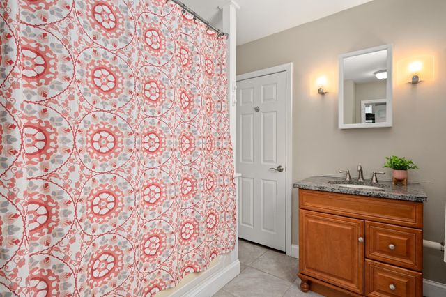 21 Williams Street, Nashua, NH 03060