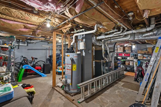 21 Williams Street, Nashua, NH 03060