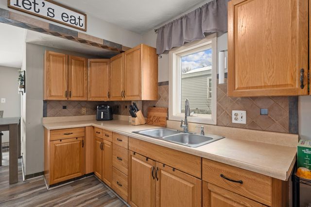 21 Williams Street, Nashua, NH 03060