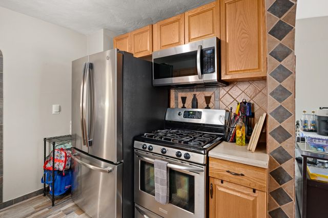 21 Williams Street, Nashua, NH 03060