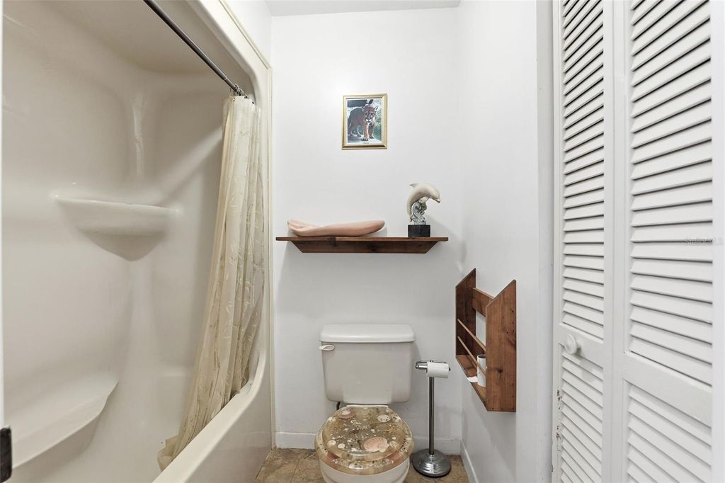 Image 12 of property listing at 2070 S COURTENAY PARKWAY, Merritt Island, FL 32952