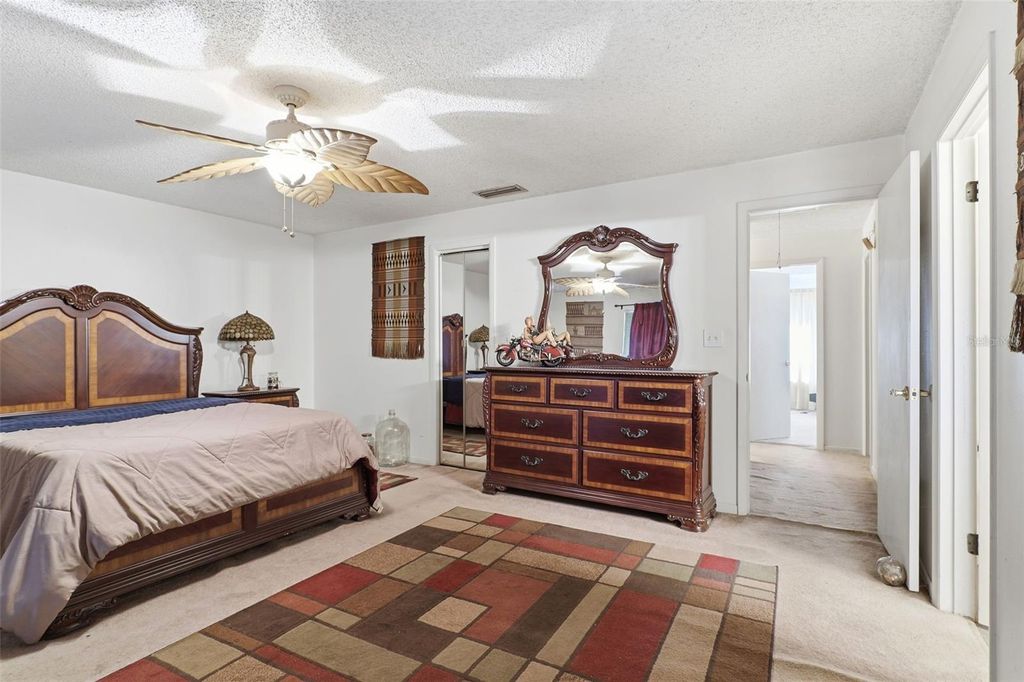 Image 4 of property listing at 2070 S COURTENAY PARKWAY, Merritt Island, FL 32952