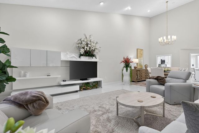 4115 Carriage Drive P4, Pompano Beach, FL 33069