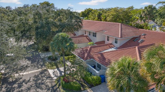 4115 Carriage Drive P4, Pompano Beach, FL 33069