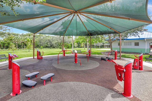 4115 Carriage Drive P4, Pompano Beach, FL 33069