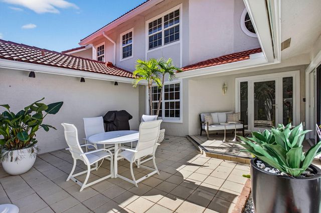 4115 Carriage Drive P4, Pompano Beach, FL 33069