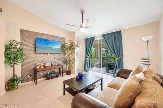 6625 Huntington Lakes CIR 203, Naples, FL 34119