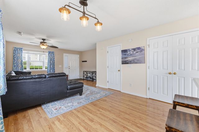 618 3rd Ave S Apt 3E, North Myrtle Beach, SC 29582