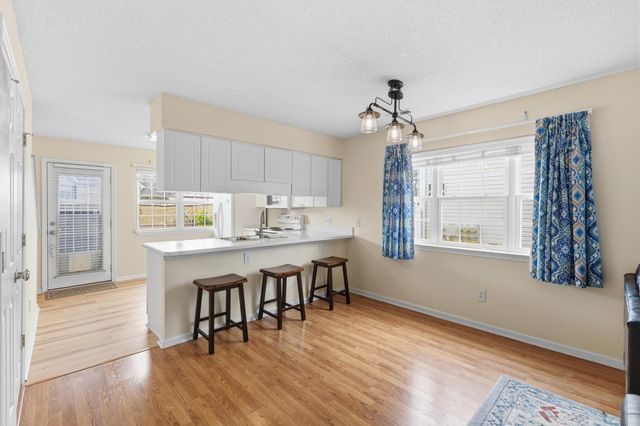 618 3rd Ave S Apt 3E, North Myrtle Beach, SC 29582
