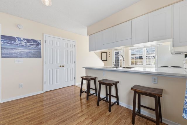618 3rd Ave S Apt 3E, North Myrtle Beach, SC 29582