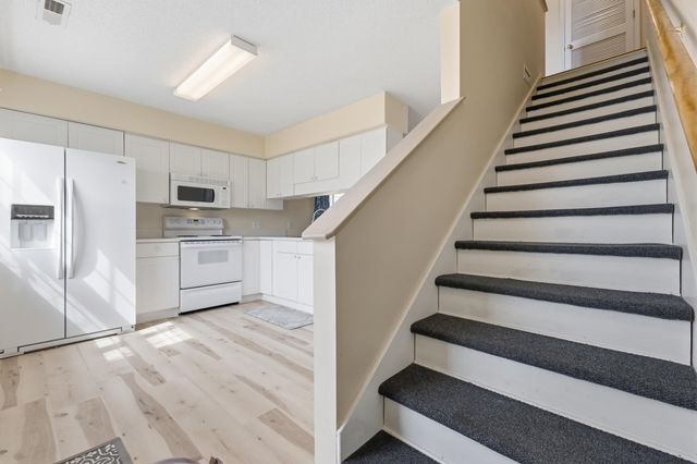 618 3rd Ave S Apt 3E, North Myrtle Beach, SC 29582