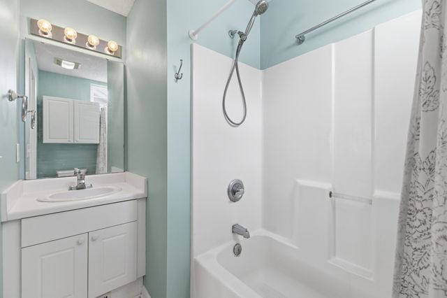 618 3rd Ave S Apt 3E, North Myrtle Beach, SC 29582