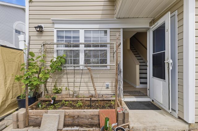 618 3rd Ave S Apt 3E, North Myrtle Beach, SC 29582