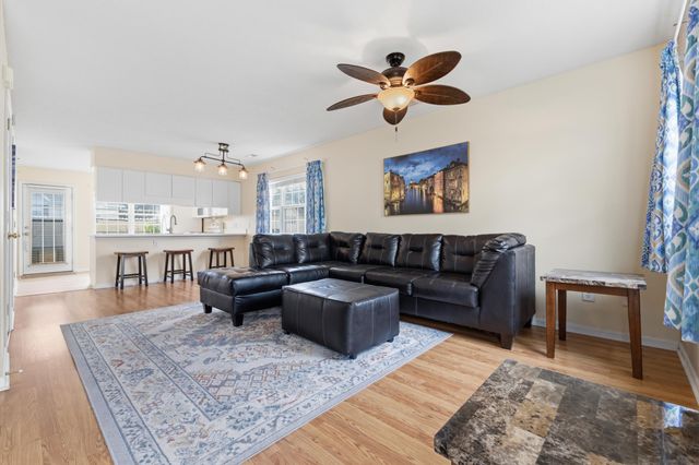 618 3rd Ave S Apt 3E, North Myrtle Beach, SC 29582