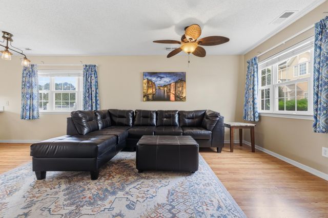 618 3rd Ave S Apt 3E, North Myrtle Beach, SC 29582