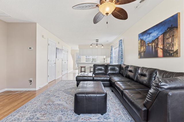 618 3rd Ave S Apt 3E, North Myrtle Beach, SC 29582