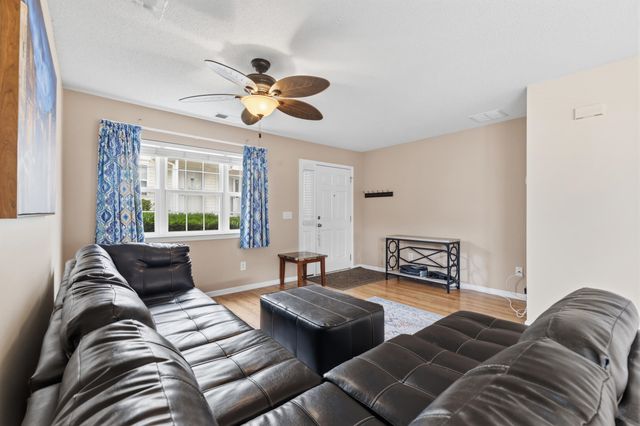 618 3rd Ave S Apt 3E, North Myrtle Beach, SC 29582