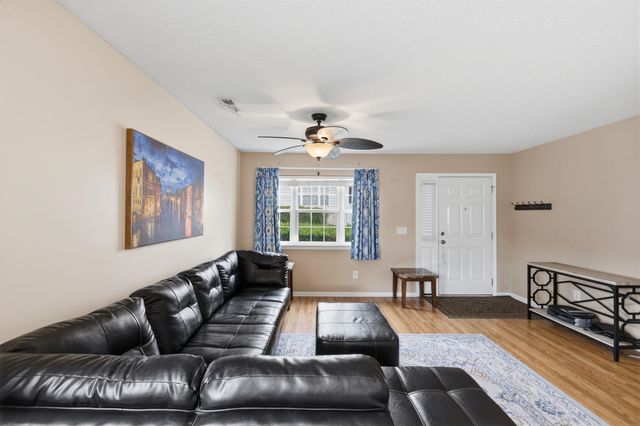 618 3rd Ave S Apt 3E, North Myrtle Beach, SC 29582