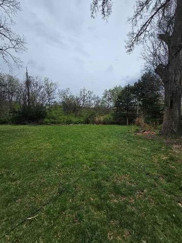 3507 Southern Hills Drive, Kansas City, MO 64137