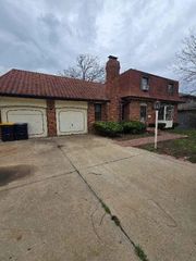 3507 Southern Hills Drive, Kansas City, MO 64137