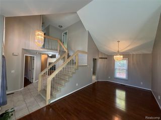 39588 Squire, Novi, MI 48375