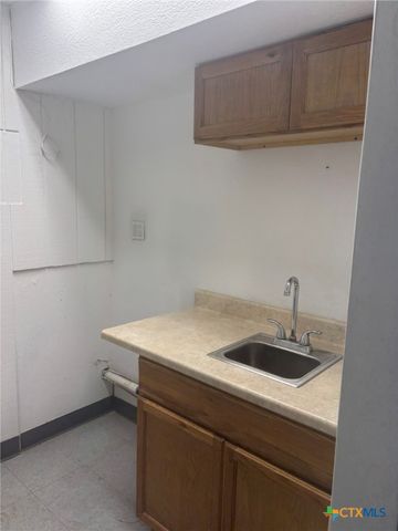 5311 Country Club Drive, Victoria, TX 77904