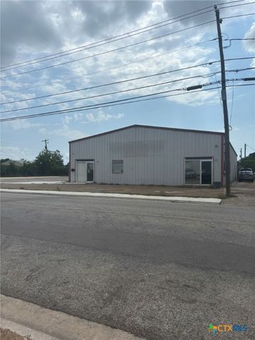 5311 Country Club Drive, Victoria, TX 77904