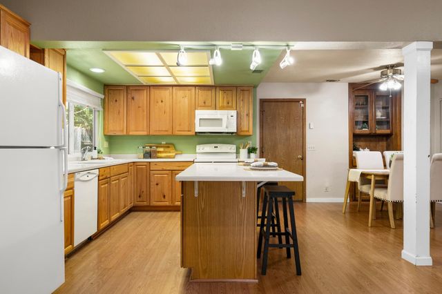 7859 Casa Bella Way, Citrus Heights, CA 95610