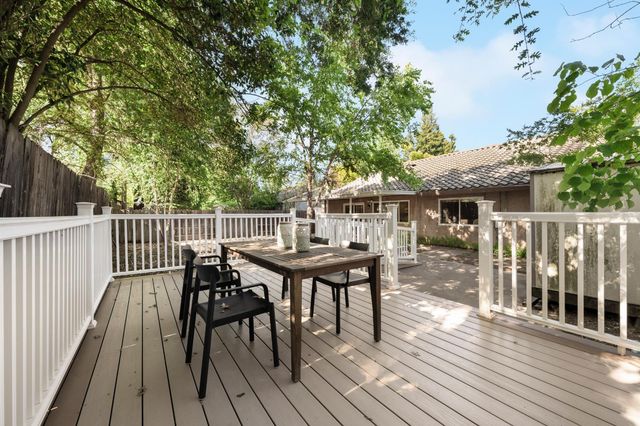 7859 Casa Bella Way, Citrus Heights, CA 95610
