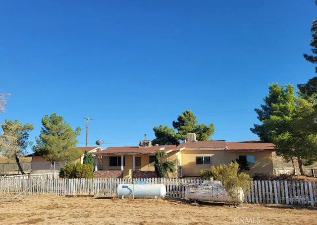 27177 Cahuilla Road, Apple Valley, CA 92307