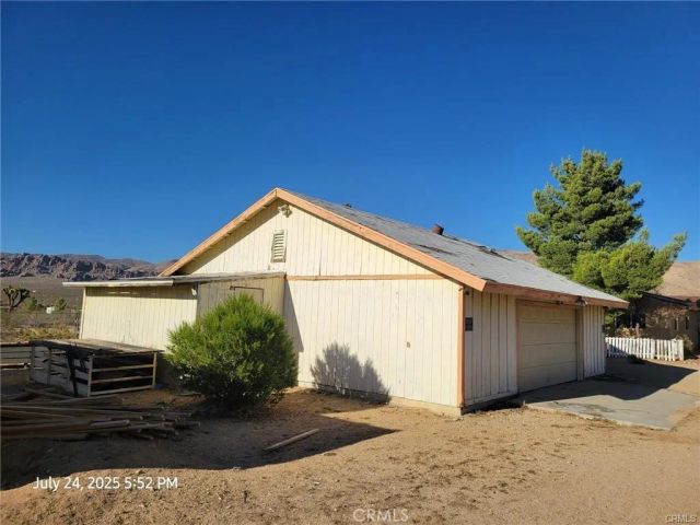 27177 Cahuilla Road, Apple Valley, CA 92307