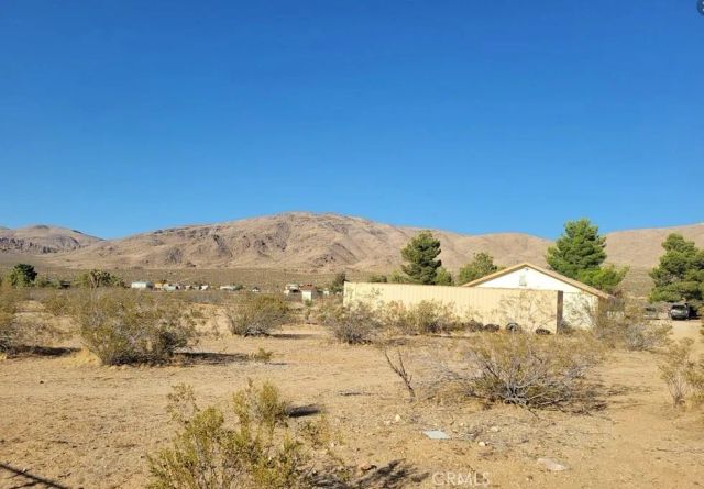 27177 Cahuilla Road, Apple Valley, CA 92307