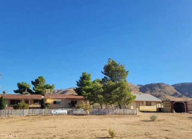 27177 Cahuilla Road, Apple Valley, CA 92307