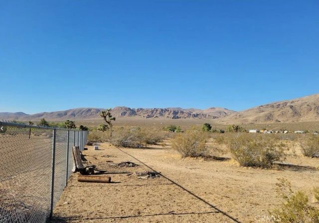 27177 Cahuilla Road, Apple Valley, CA 92307