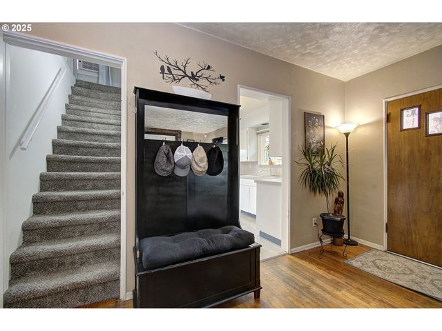 615 W 39TH St, Vancouver, WA 98660