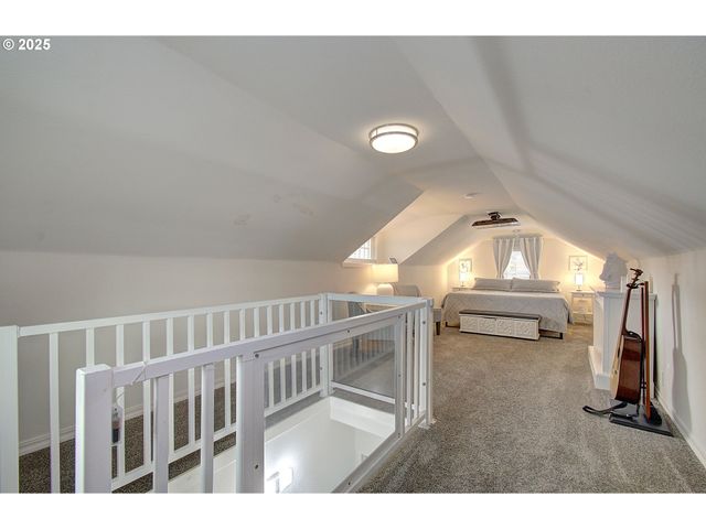 615 W 39TH St, Vancouver, WA 98660