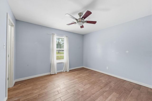9819 Forest Hollow Drive, Baytown, TX 77521