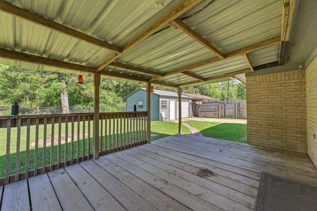9819 Forest Hollow Drive, Baytown, TX 77521