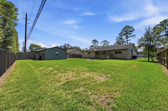 9819 Forest Hollow Drive, Baytown, TX 77521