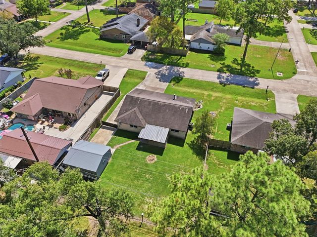 9819 Forest Hollow Drive, Baytown, TX 77521