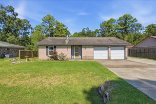 9819 Forest Hollow Drive, Baytown, TX 77521