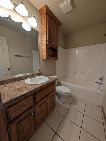 917 SW 37th Street, Moore, OK 73160