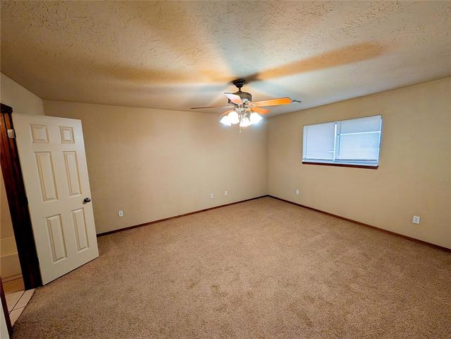 917 SW 37th Street, Moore, OK 73160
