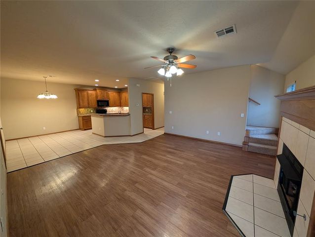 917 SW 37th Street, Moore, OK 73160